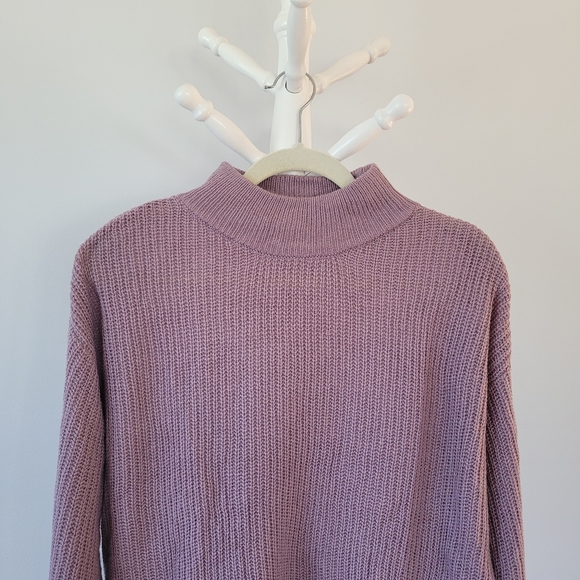 LAVENDER High-Low High Neck Sweater w/Puff Sleeves - Picture 3 of 11